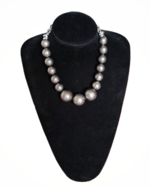 Collana Frida con boules color piombo