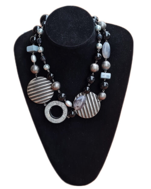 Collana Tecla Inverno nera e color piombo