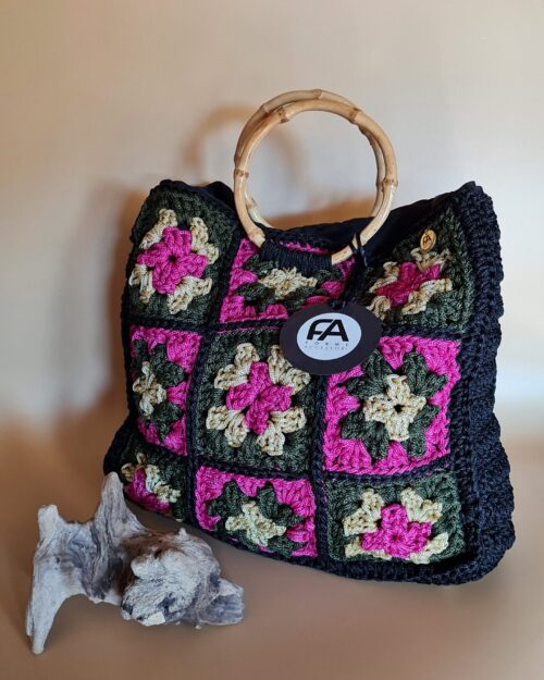 Borsa con mattonelle all’uncinetto