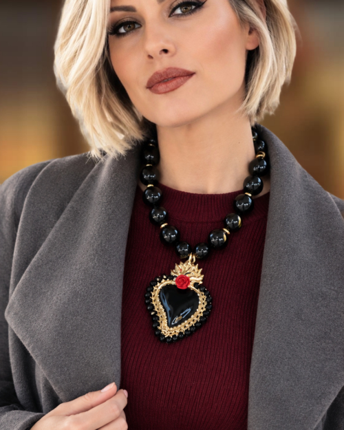 Collana girocollo Sacro cuore nero
