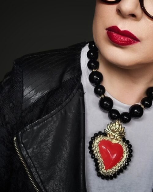 Collana girocollo nera con Cuore Sacro rosso
