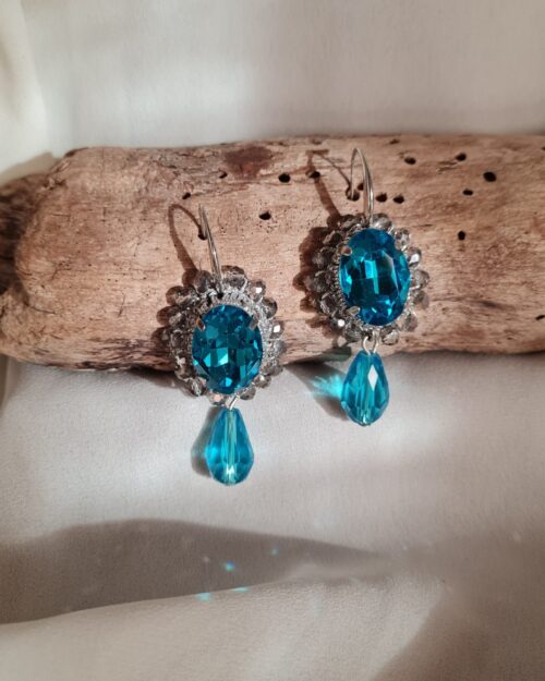 Orecchini pendenti Luce celeste acquamarina