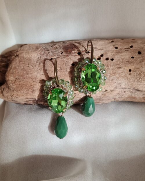 Orecchini pendenti Luce verde chiaro