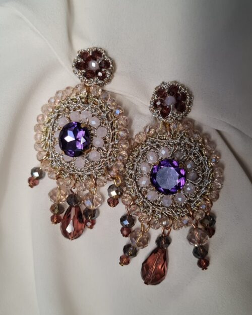 Orecchini pendenti Mandala con strass indaco