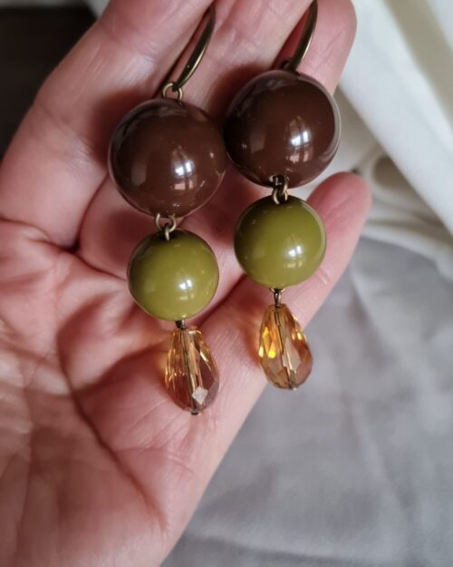 Orecchini pendenti marrone e verde oliva