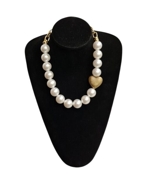 Collana con perle e cuore color oro antico