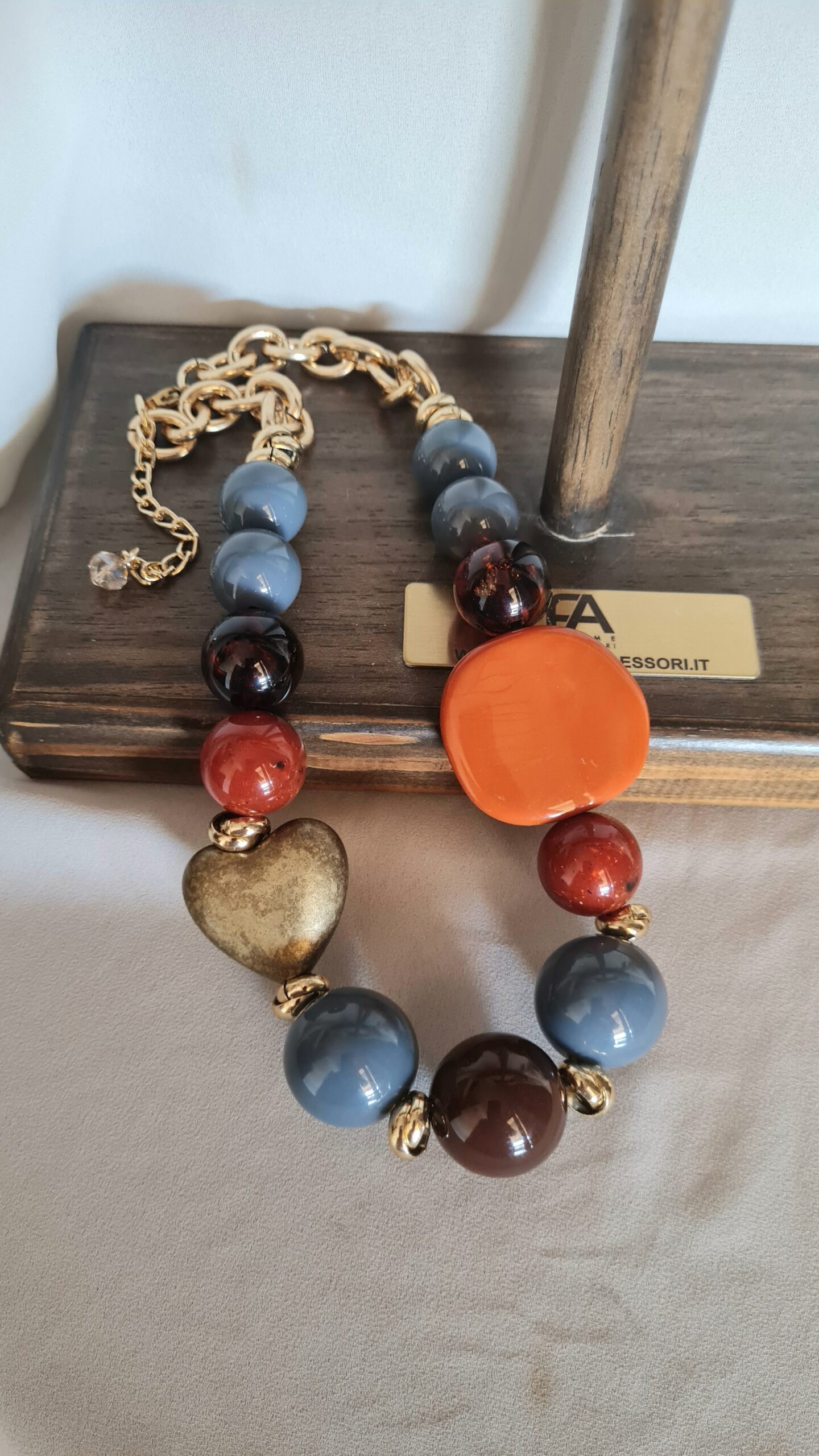 Collana corta Tecla grigio avio e coccio - immagine 2