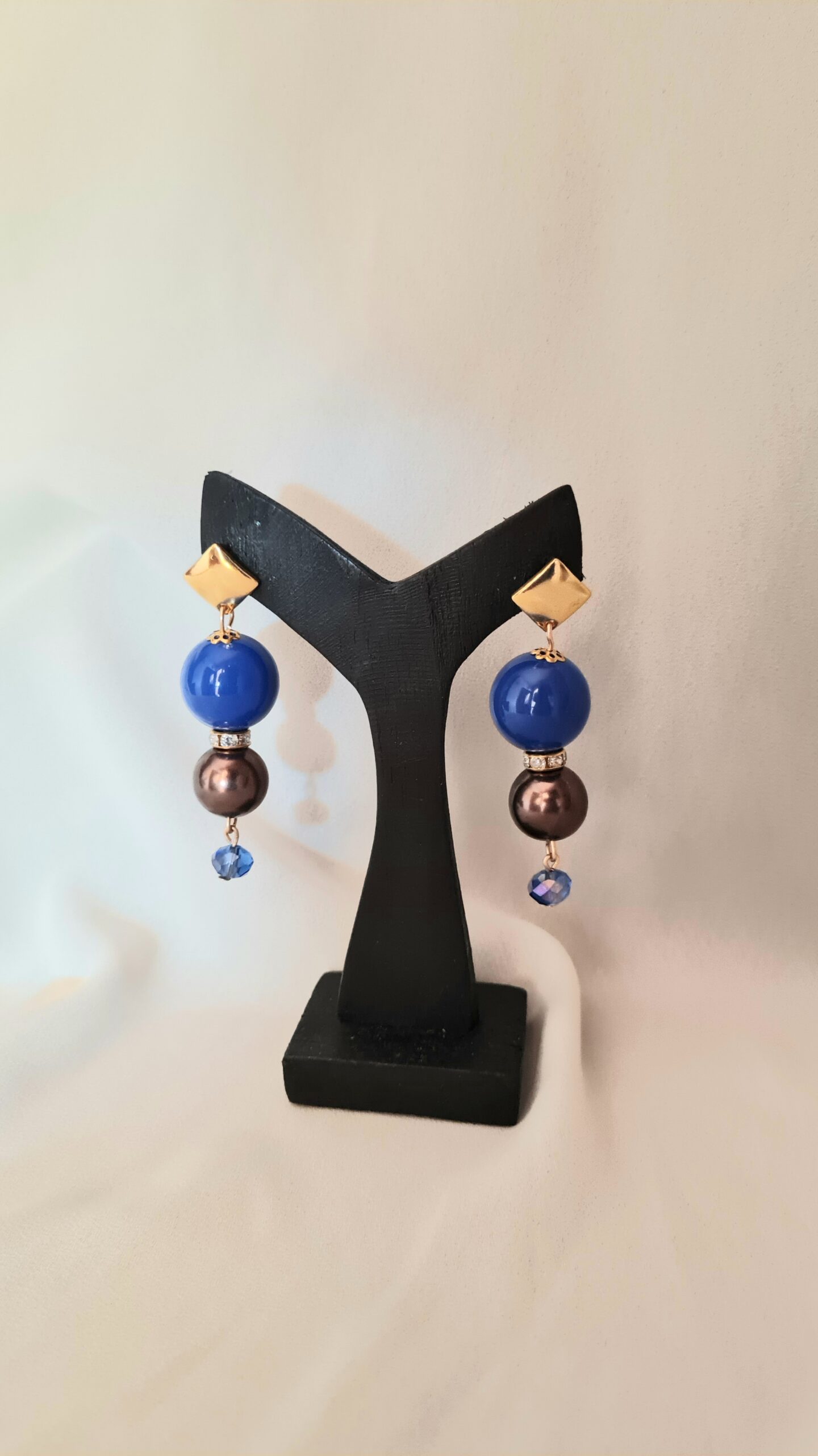 Orecchini pendenti Tecla blu elettrico e bronzo
