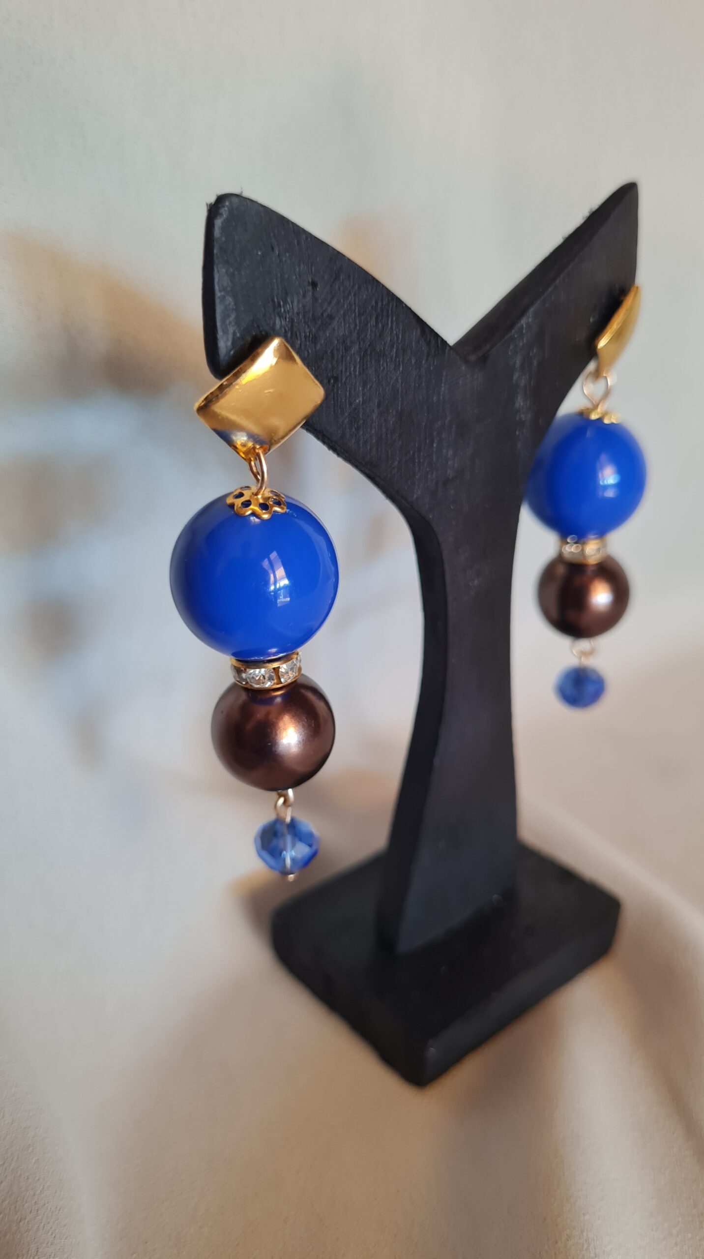 Orecchini pendenti Tecla blu elettrico e bronzo - immagine 2
